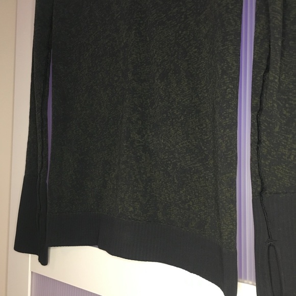 Black Long Sleeve Zip-Up Sweater - Picture 5 of 7